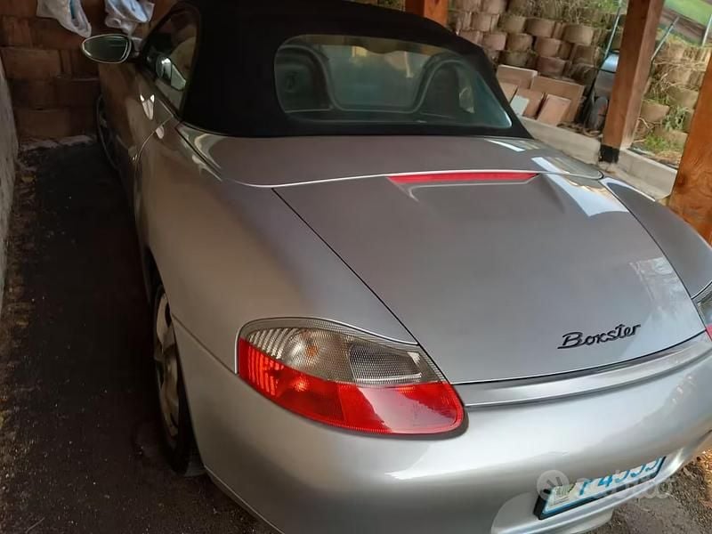 Usata Porsche Boxster 220 CV (161 kW) 2001 Grigio Cabrio