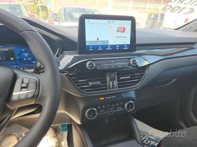 Gebraucht Ford Kuga ST-Line 152 PS (111 kW) 2024 Schwarz SUV