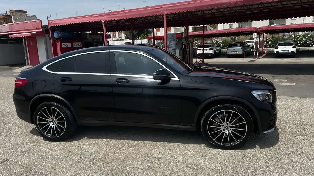 Usata Mercedes GLC250 Premium 204 CV (150 kW) 2019 Nero SUV