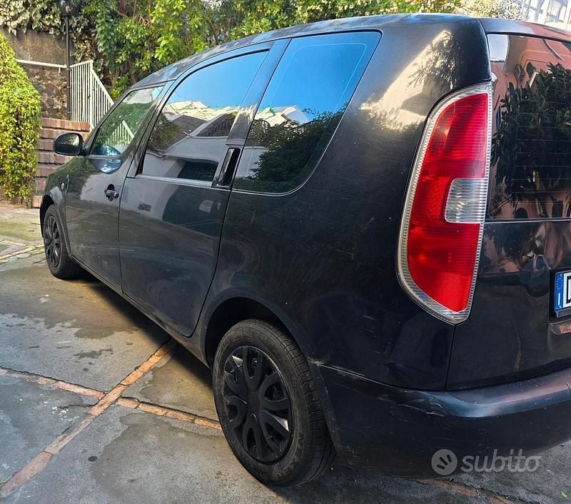Usata Skoda Roomster 69 CV (50 kW) 2008 Nero Monovolume