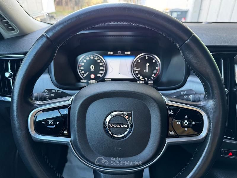 Usata Volvo S90 Business Edition 190 CV (139 kW) 2018 Argento Berlina