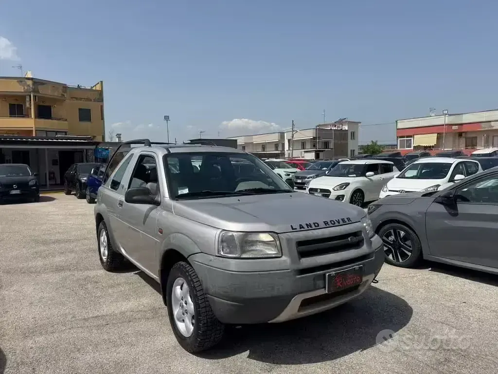 Usata Land Rover Freelander 111 CV (81 kW) 2001 Grigio SUV