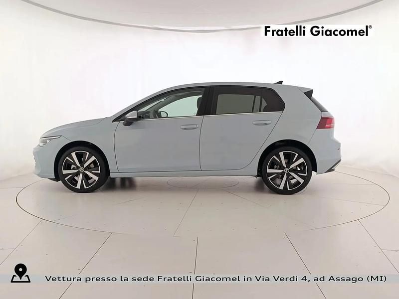 Nuova VW Golf VIII Style 150 CV (110 kW) 2026 Crystal ice blue metallizzato Berlina