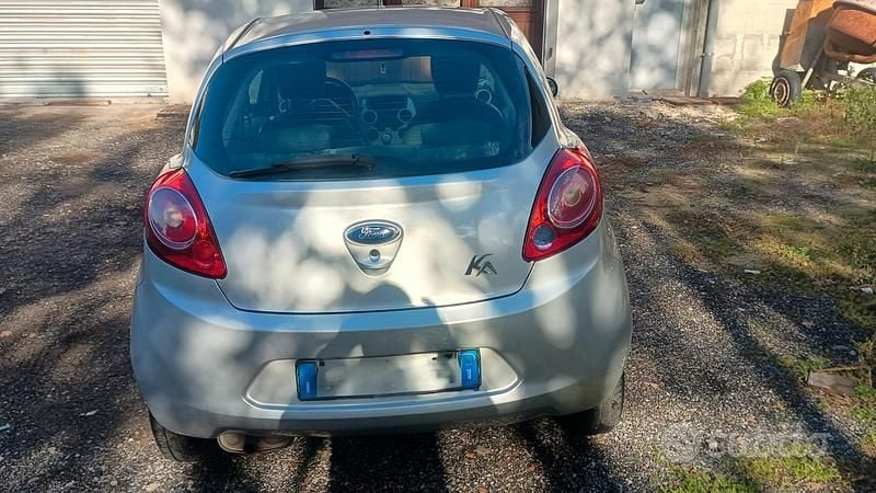 Usata Ford Ka Titanium 69 CV (50 kW) 2014 Grigio Utilitaria