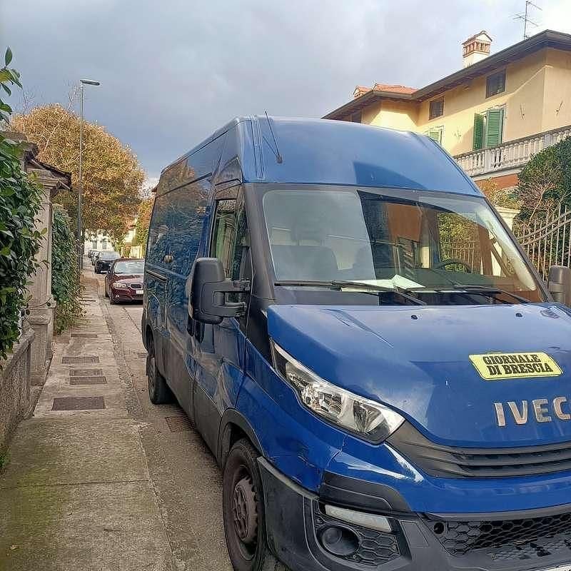 Usata Iveco Daily 116 CV (85 kW) 2018 Furgone