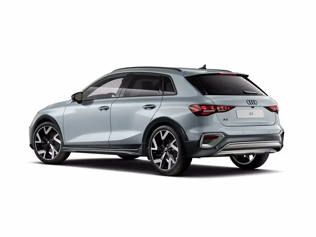 Usata Audi A3 Ambiente 150 CV (110 kW) 2024 Grigio freccia perla Berlina