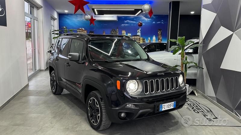 Usata Jeep Renegade Trailhawk 170 CV (125 kW) 2016 Nero SUV