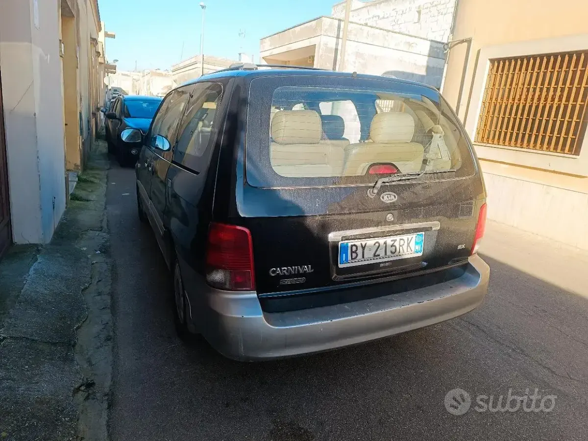 Usata Kia Carnival 2002 Nero Monovolume