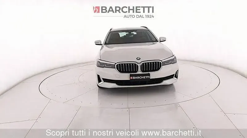 Begagnad BMW 530 Luxury Line 249 HK (183 kW) 2022 Vit Kombi