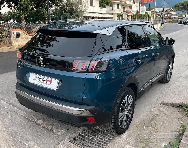 Usata Peugeot 3008 Allure 131 CV (96 kW) 2022 Blu Berlina