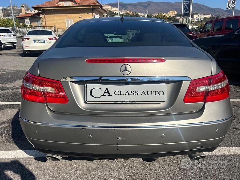 Usata Mercedes E350 Avantgarde 231 CV (169 kW) 2011 Grigio Coupé