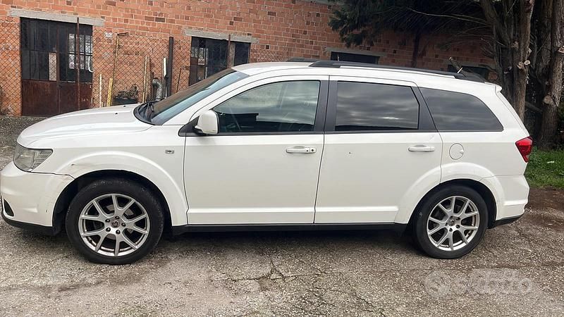 Usata Fiat Freemont 140 CV (102 kW) 2011 Bianco SUV