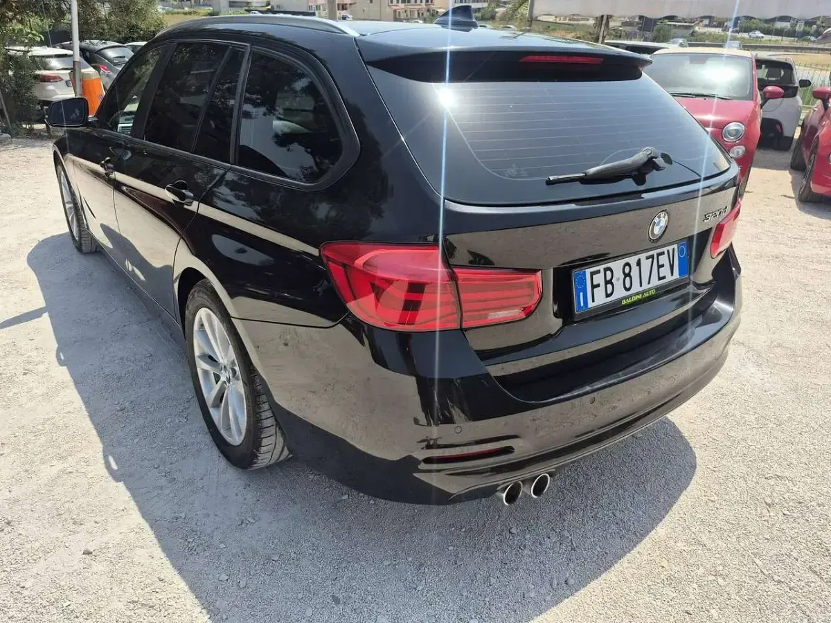 Usata BMW 320 Advantage 190 CV (139 kW) 2015 Nero Station wagon