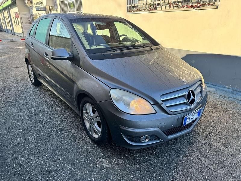 Usata Mercedes B180 Executive 109 CV (80 kW) 2009 Grigio Monovolume