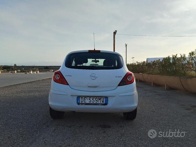 Usata Opel Corsa 69 CV (50 kW) 2007 Utilitaria