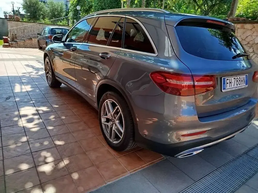 Usata Mercedes GLC250 Premium 204 CV (150 kW) 2017 Grigio SUV