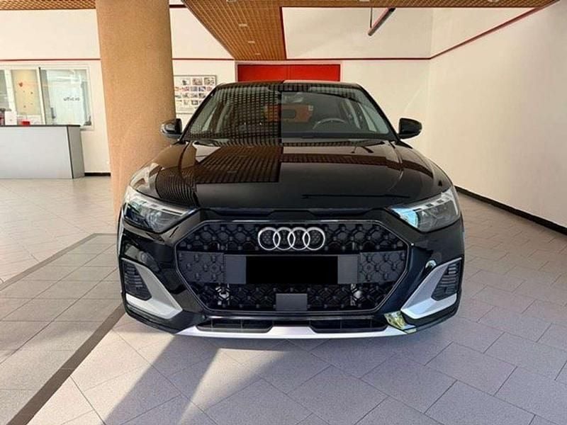 Usata Audi A1 Ambiente 110 CV (80 kW) 2022 Nero SUV