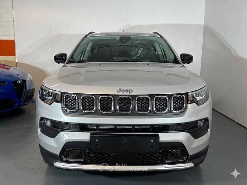 Neu Jeep Compass Limited 131 PS (96 kW) 2026 Silber SUV