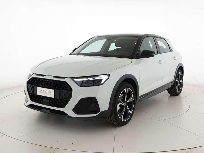 Nuova Audi A1 150 CV (110 kW) 2026 Bianco ghiaccio metallizzato n SUV