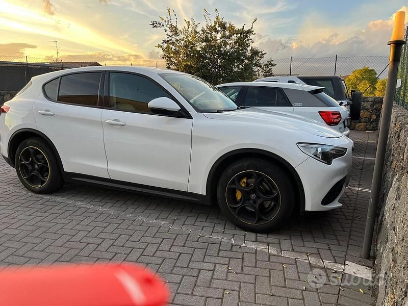 Usata Alfa Romeo Stelvio 160 CV (117 kW) 2019 Bianco SUV