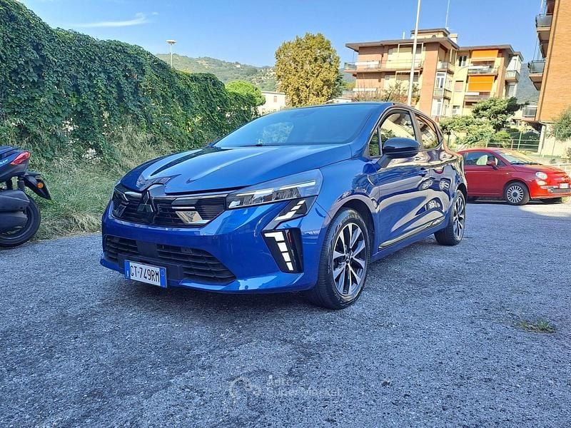 Usata Renault Clio V 91 CV (66 kW) 2024 Royal blue Berlina