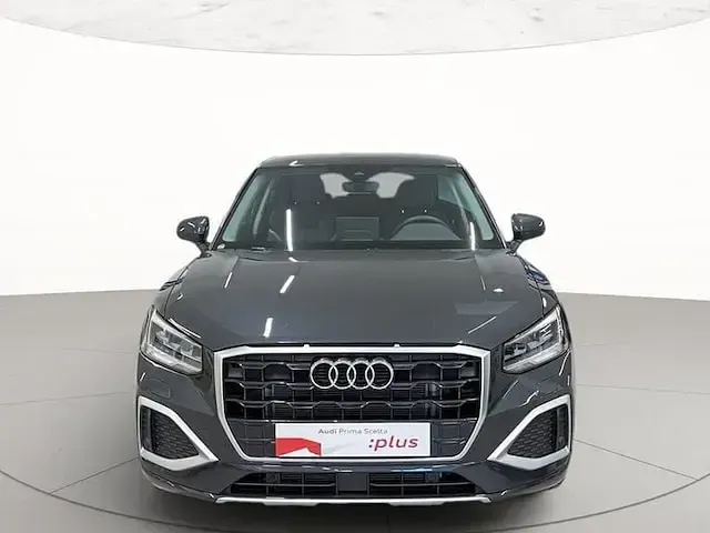 Nuova Audi Q2 Advanced Plus 116 CV (85 kW) 2025 H1 grigio manhattan metallizza SUV