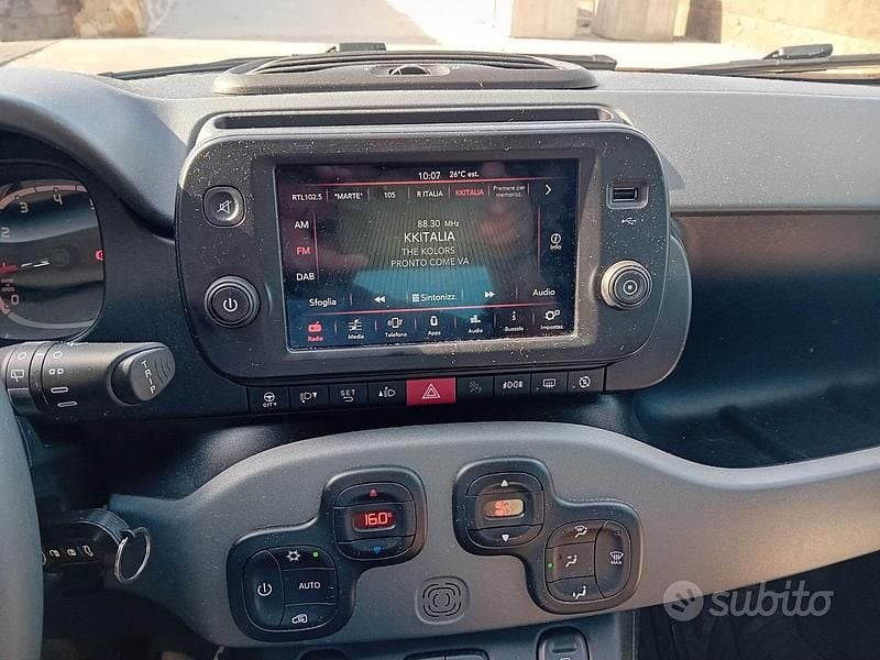 Usata Fiat Panda 84 CV (61 kW) 2023 Grigio Utilitaria