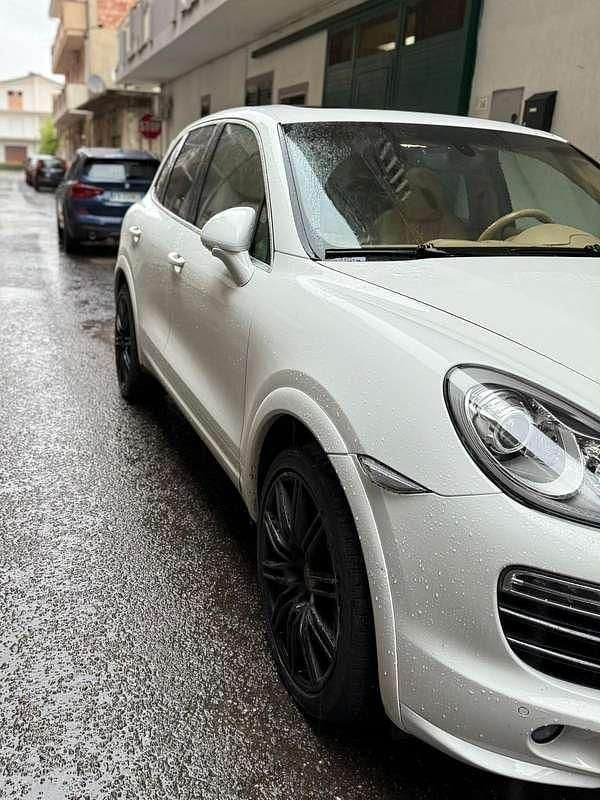 Usata Porsche Cayenne 245 CV (180 kW) 2013 Bianco SUV
