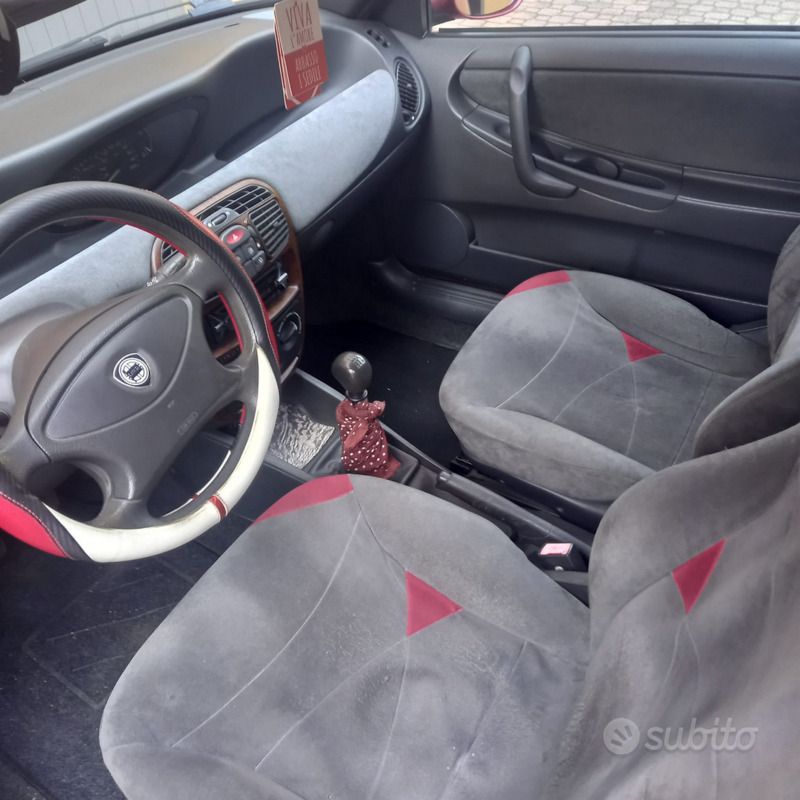 Usata Lancia Ypsilon 2000 Rosso Utilitaria