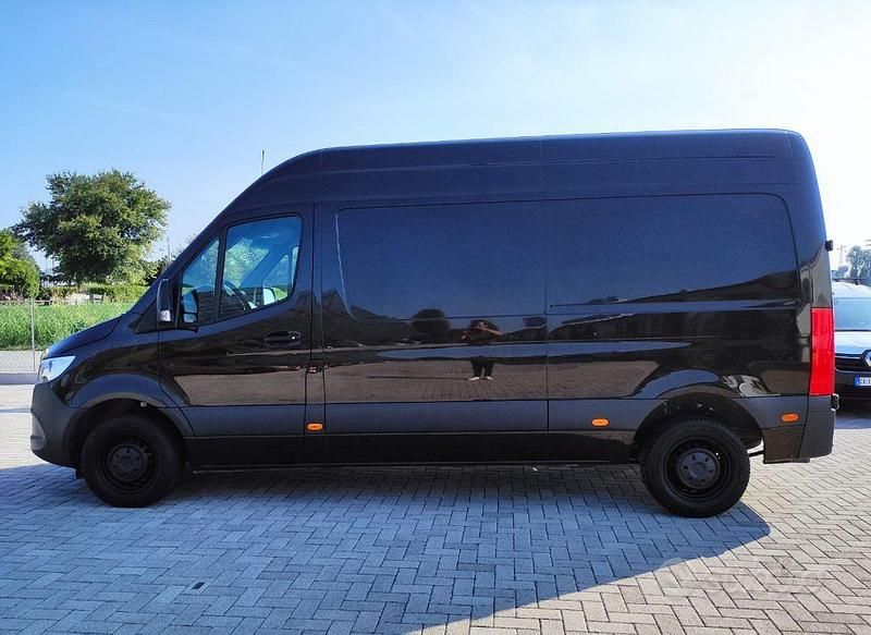 Usata Mercedes Sprinter 143 CV (105 kW) 2021 Marrone Furgone