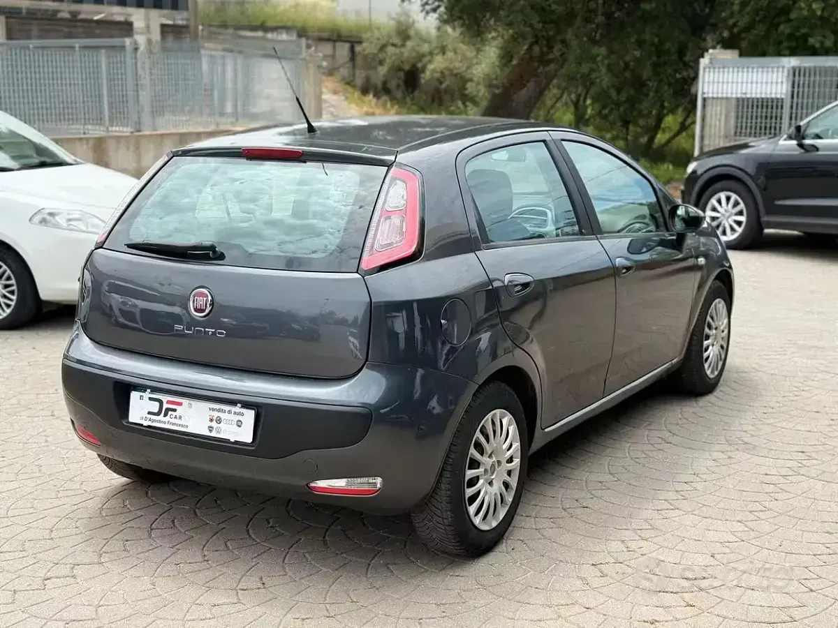 Usata Fiat Punto Evo Dynamic 77 CV (56 kW) 2010 Grigio Utilitaria