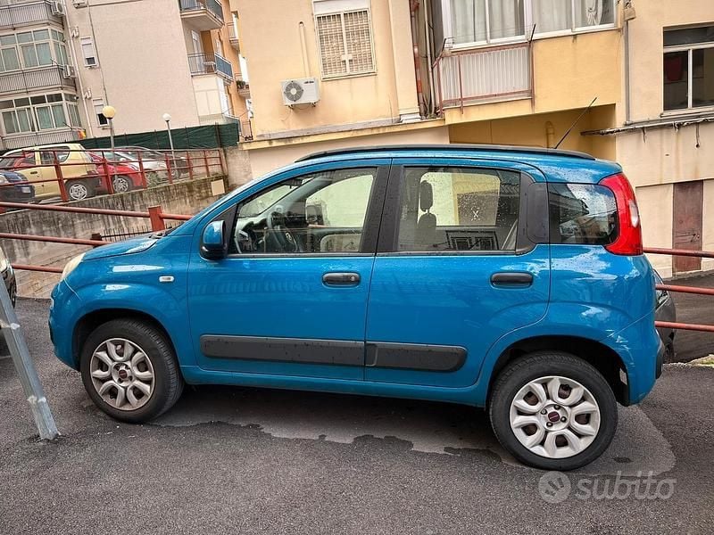Usata Fiat Panda 85 CV (62 kW) 2012 Blu Utilitaria