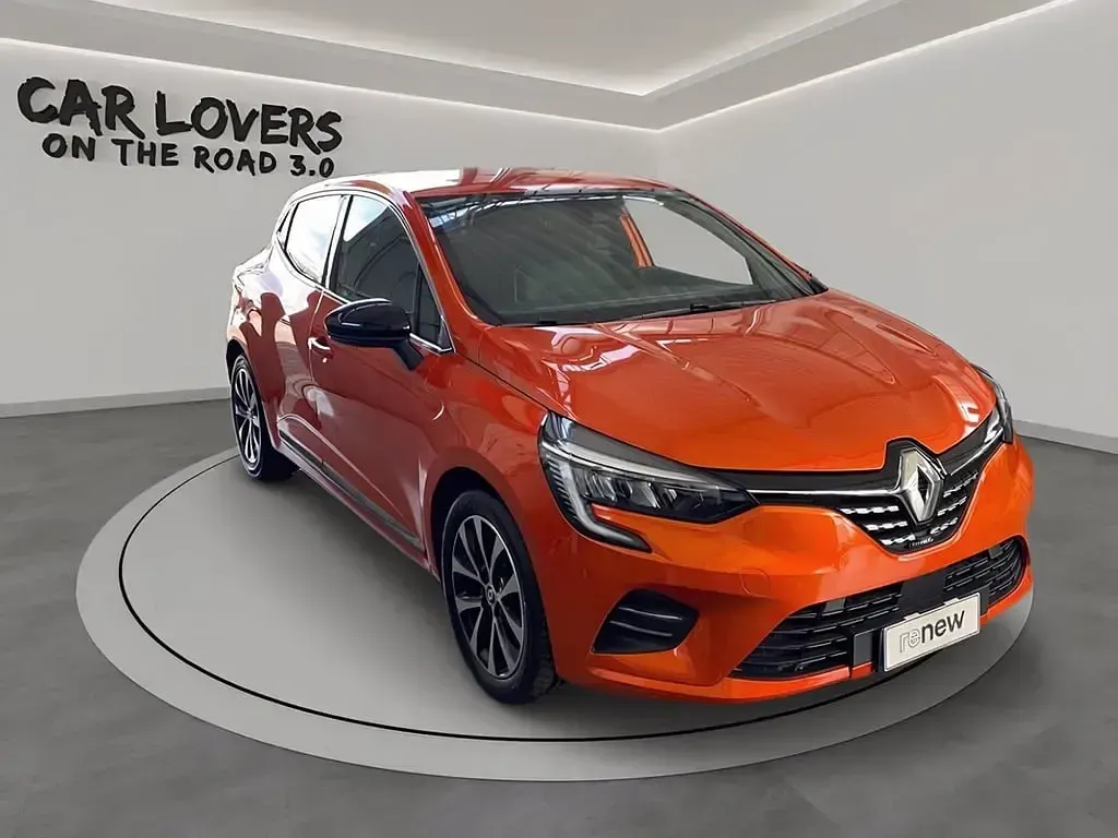 Usata Renault Clio V Techno 145 CV (106 kW) 2023 Eqb ( orang ) Utilitaria