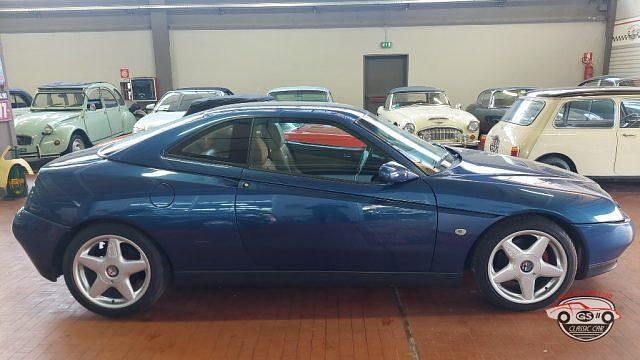 Usata Alfa Romeo GTV 201 CV (147 kW) 1995 Blu Coupé