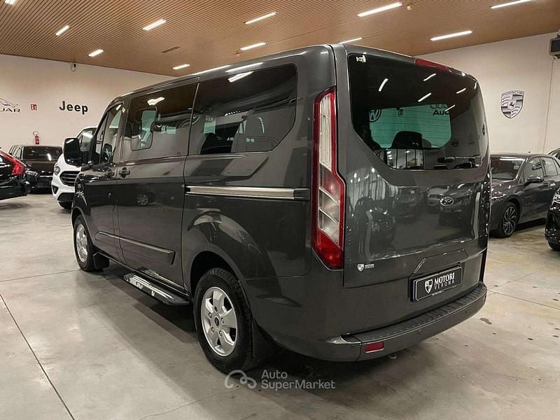 Usata Ford Tourneo Custom Titanium 131 CV (96 kW) 2016 Grigio Furgone