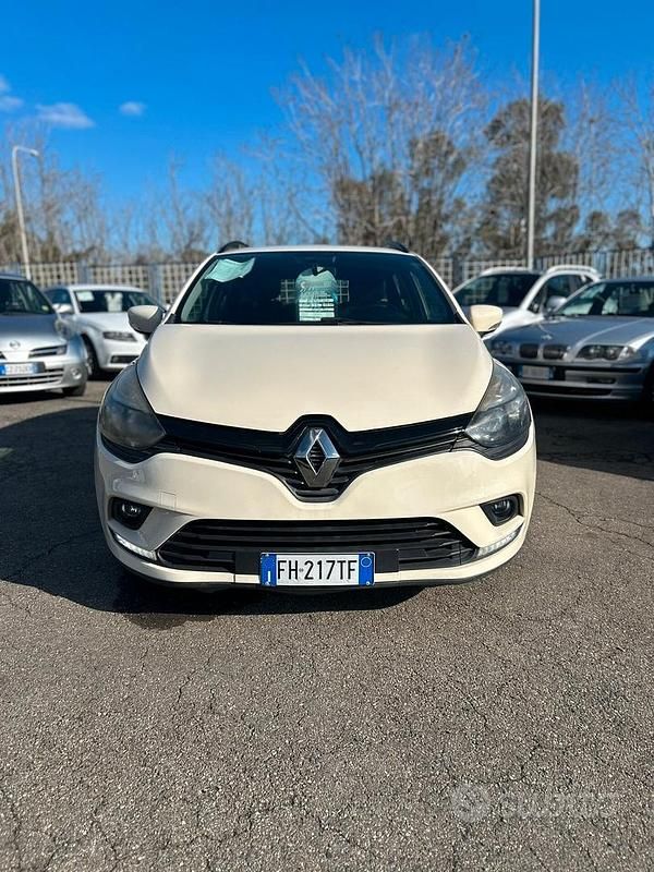 Usata Renault Clio IV Life 75 CV (55 kW) 2017 Beige Berlina