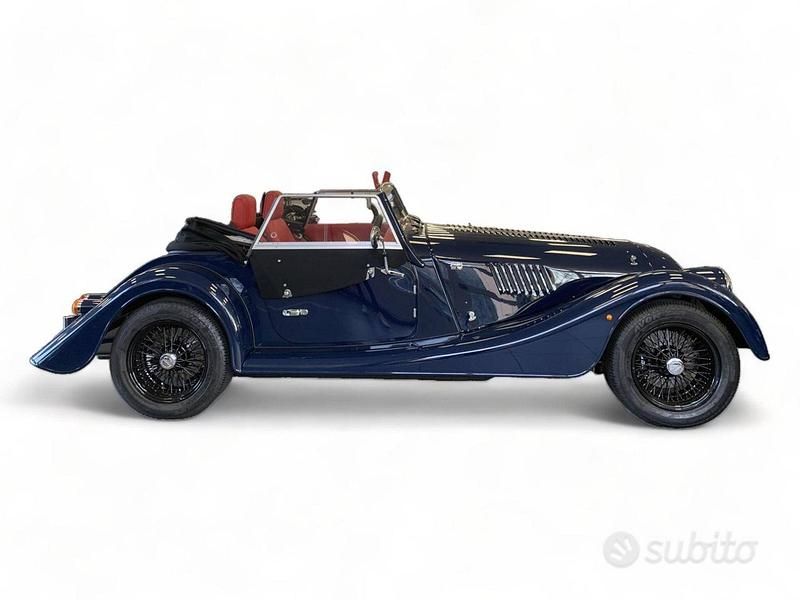 Nuova Morgan Plus 2025 Blu Cabrio