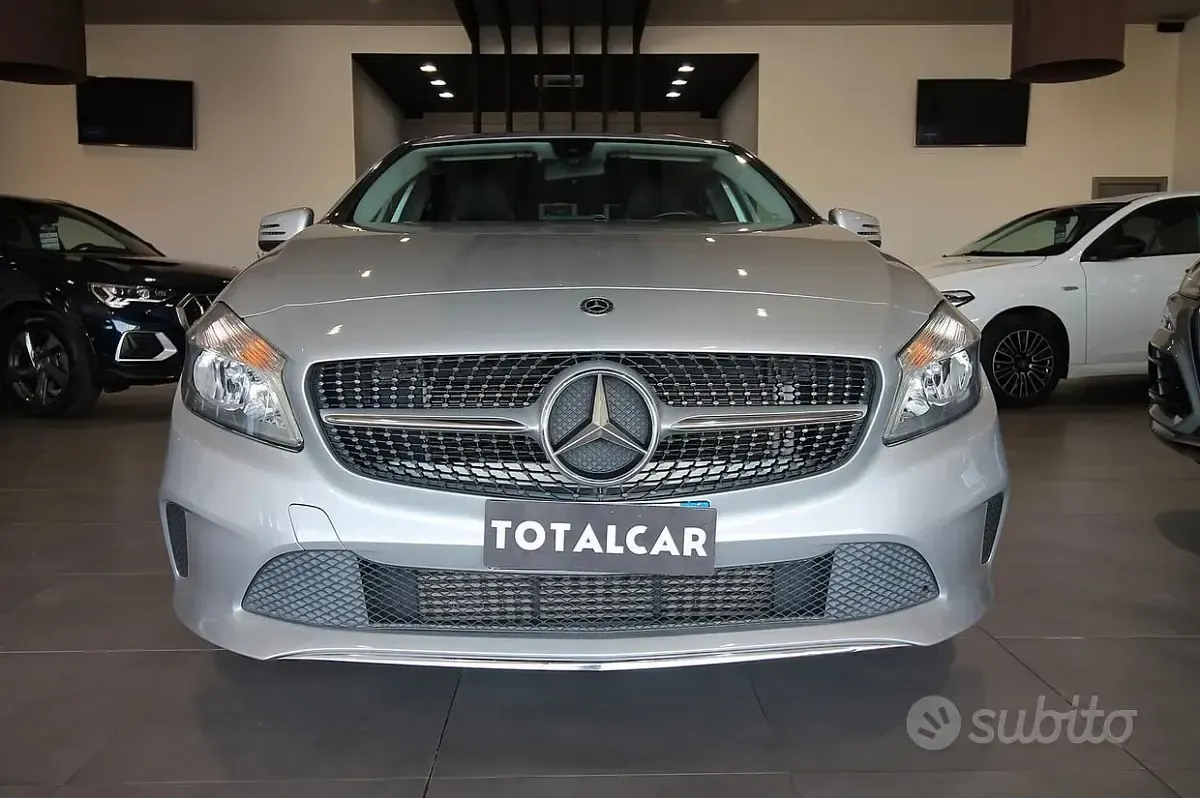 Usata Mercedes A160 90 CV (66 kW) 2017 Grigio Berlina