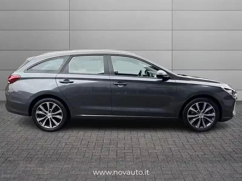 Usata Hyundai i30 110 CV (80 kW) 2018 Grigio Station wagon