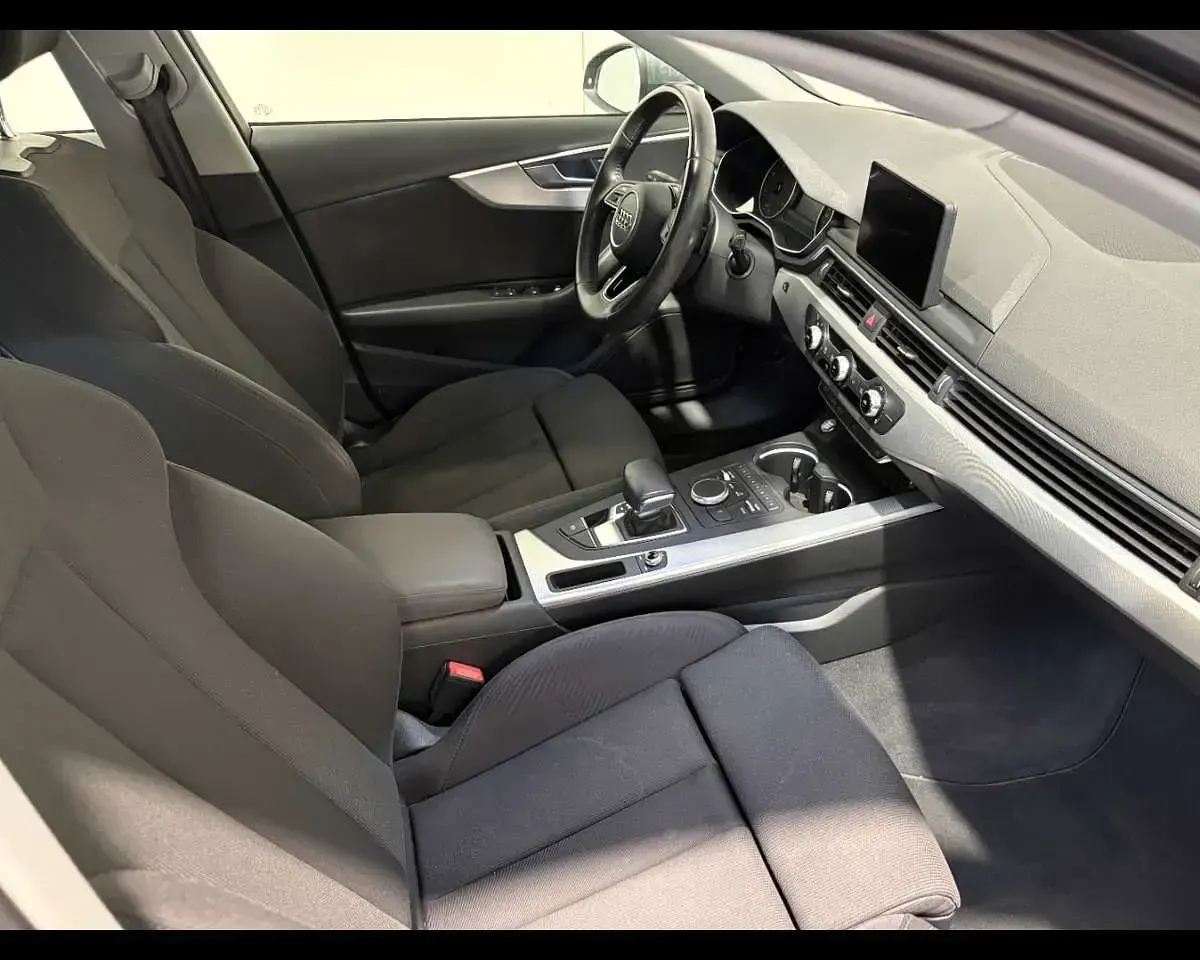 Usata Audi A4 Business 150 CV (110 kW) 2016 Grigio Station wagon