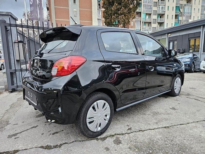 Usata Mitsubishi Space Star Invite 80 CV (58 kW) 2022 Nero Utilitaria