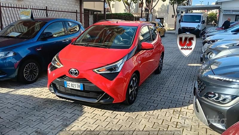 Brugt Toyota Aygo Connect Style 72 HK (52 kW) 2020 Rød Hatchback