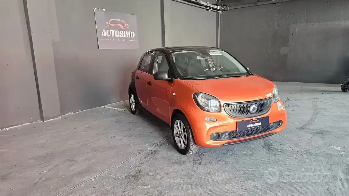 Usata Smart ForFour 71 CV (52 kW) 2017 Arancione Utilitaria