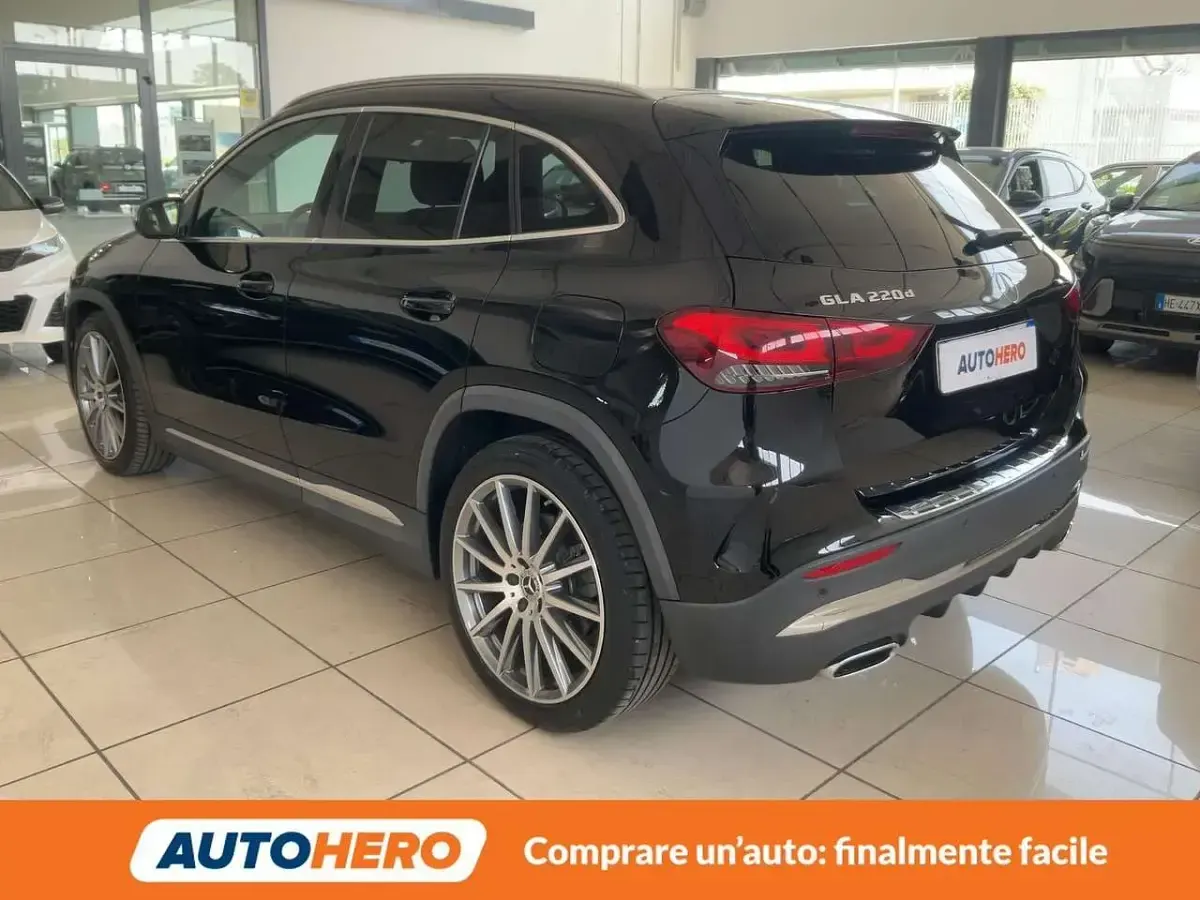 Usata Mercedes GLA220 AMG line 190 CV (139 kW) 2021 Nero SUV
