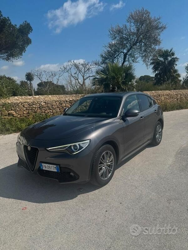 Usata Alfa Romeo Stelvio Executive 180 CV (132 kW) 2018 Grigio SUV