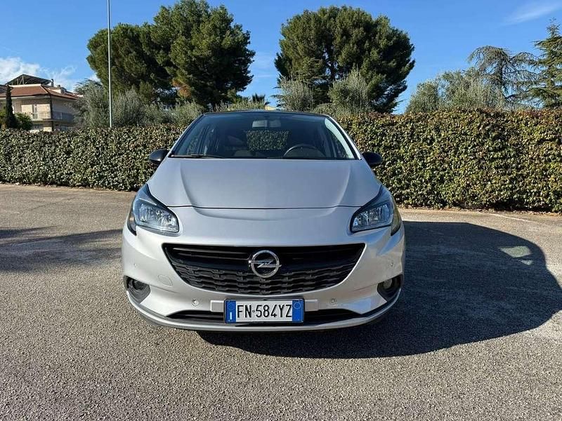 Usata Opel Corsa 75 CV (55 kW) 2018 Berlina