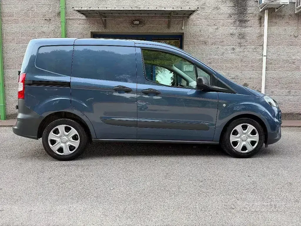 Usata Ford Transit 101 CV (74 kW) 2022 Bluazzurro Furgone