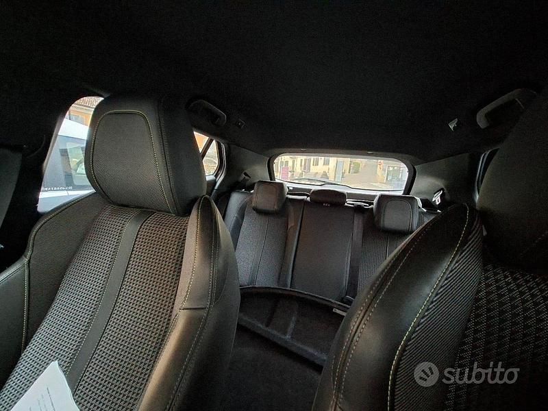 Usata Peugeot 2008 GT-line 102 CV (75 kW) 2020 Grigio SUV