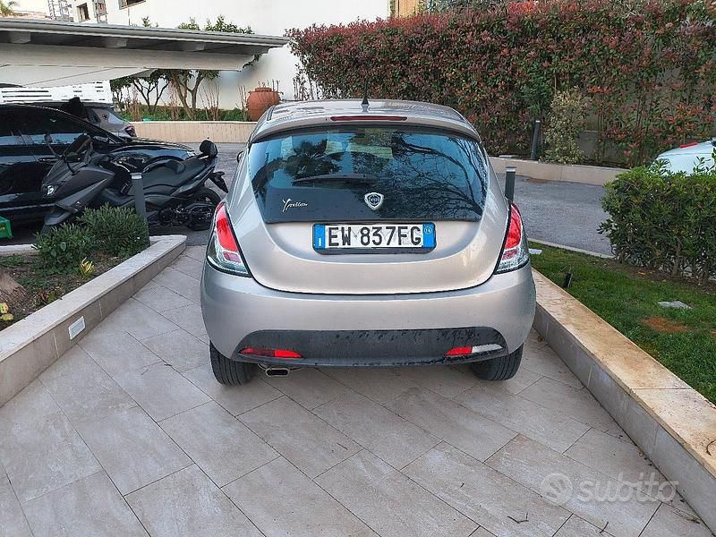 Usata Lancia Ypsilon Gold 95 CV (69 kW) 2014 Giallo Utilitaria