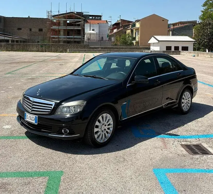 Usata Mercedes C220 170 CV (125 kW) 2010 Berlina